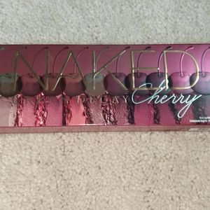 Urban decay naked CHERRY